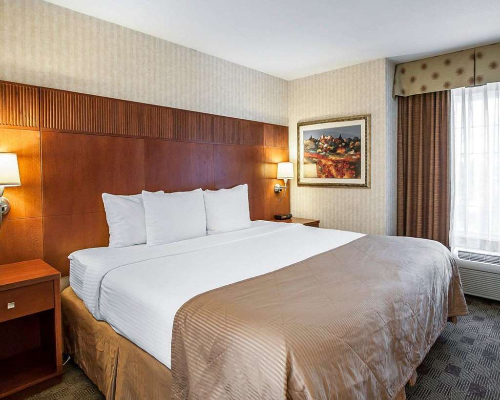 Clarion Hotel Portland International Airport Номер фото